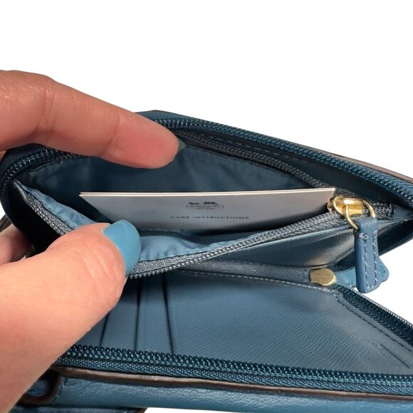 Coach Campbell Universal Zip Around Leather Turn Lock Wristlet Wallet Blue - Picture 5 of 16